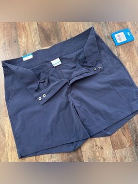 New Woman’s Columbia Climber Canyon Short